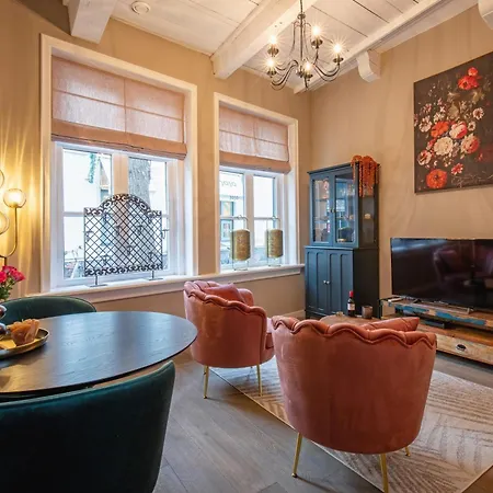 Bed & Breakfast Bed No Breakfast Aan De Stenenplaats 3*