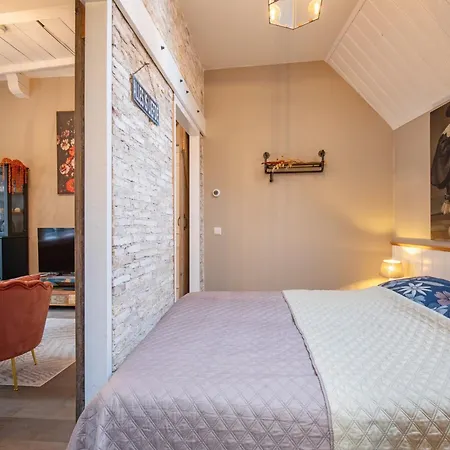 Bed No Breakfast Aan De Stenenplaats Bed & Breakfast 3*